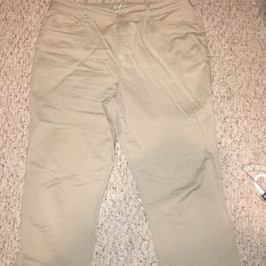 Croft and Barrow Tan Capri Size 14